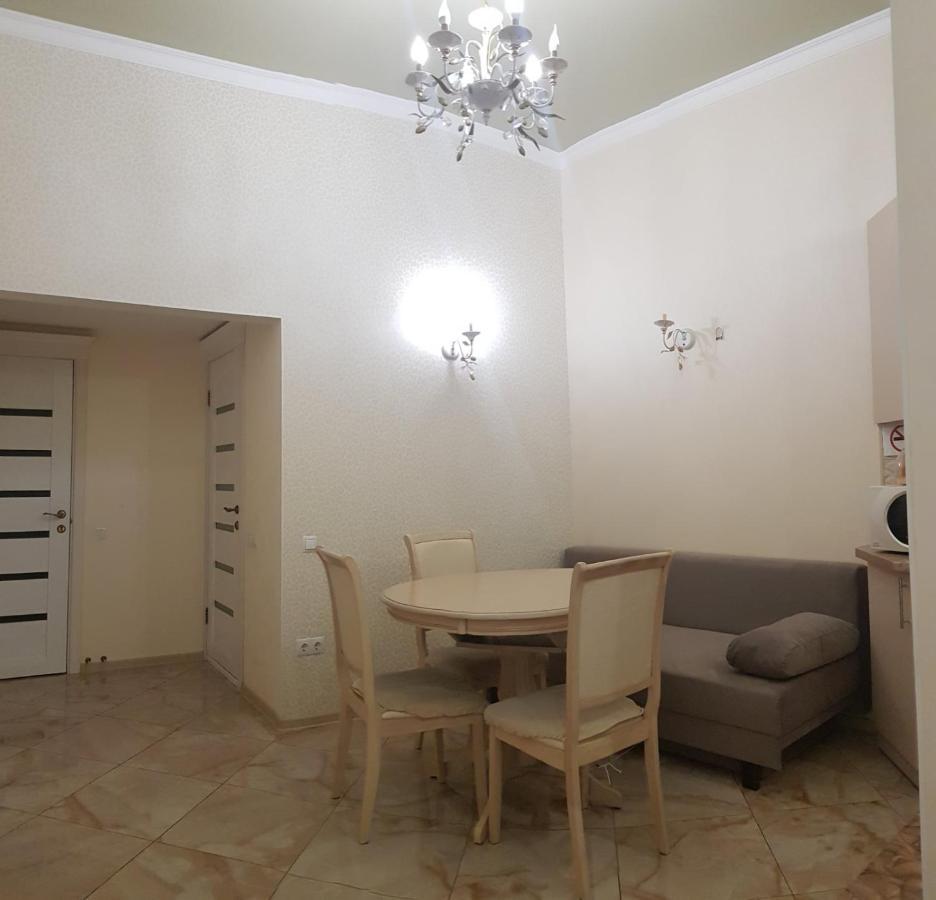 Vip Apartment In The Very Center Of Odessa With Sea View ภายนอก รูปภาพ